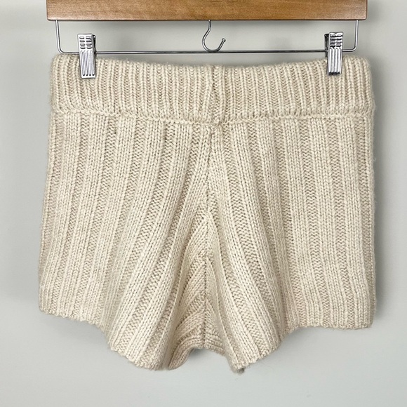 BLANK NYC Ribbed Knit Shorts - Picture 5 of 11